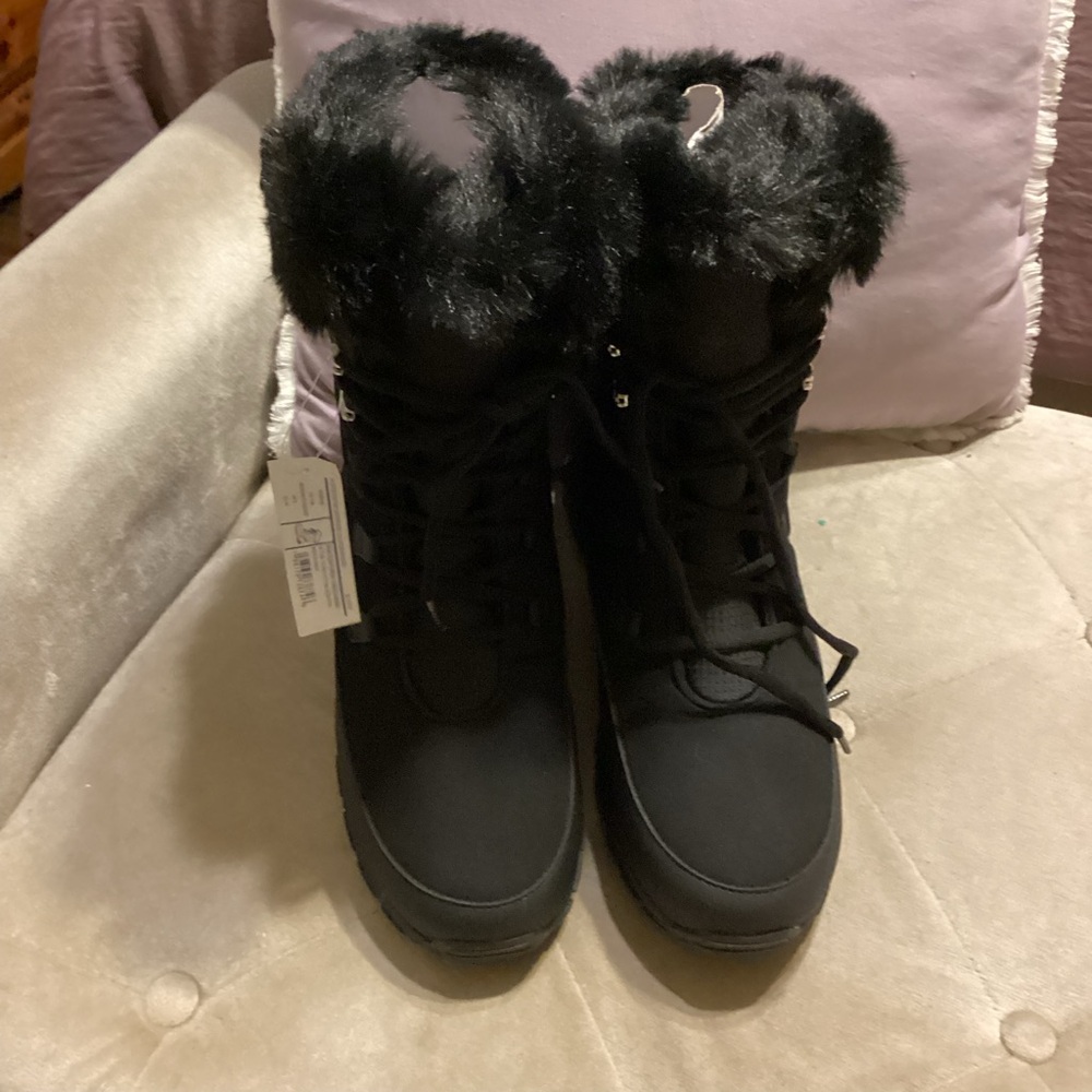 Black Faux-Fur Lace-Up Winter Boots - Women